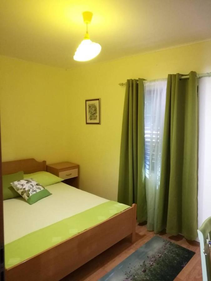Seaside House For Families With Children Cove Tvrdni Dolac, Hvar - 2057 Gdinj Luaran gambar