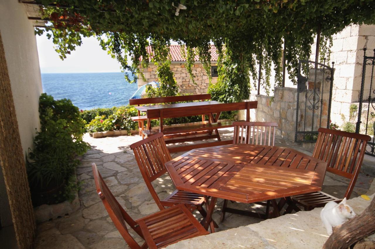 Seaside House For Families With Children Cove Tvrdni Dolac, Hvar - 2057 Gdinj Luaran gambar