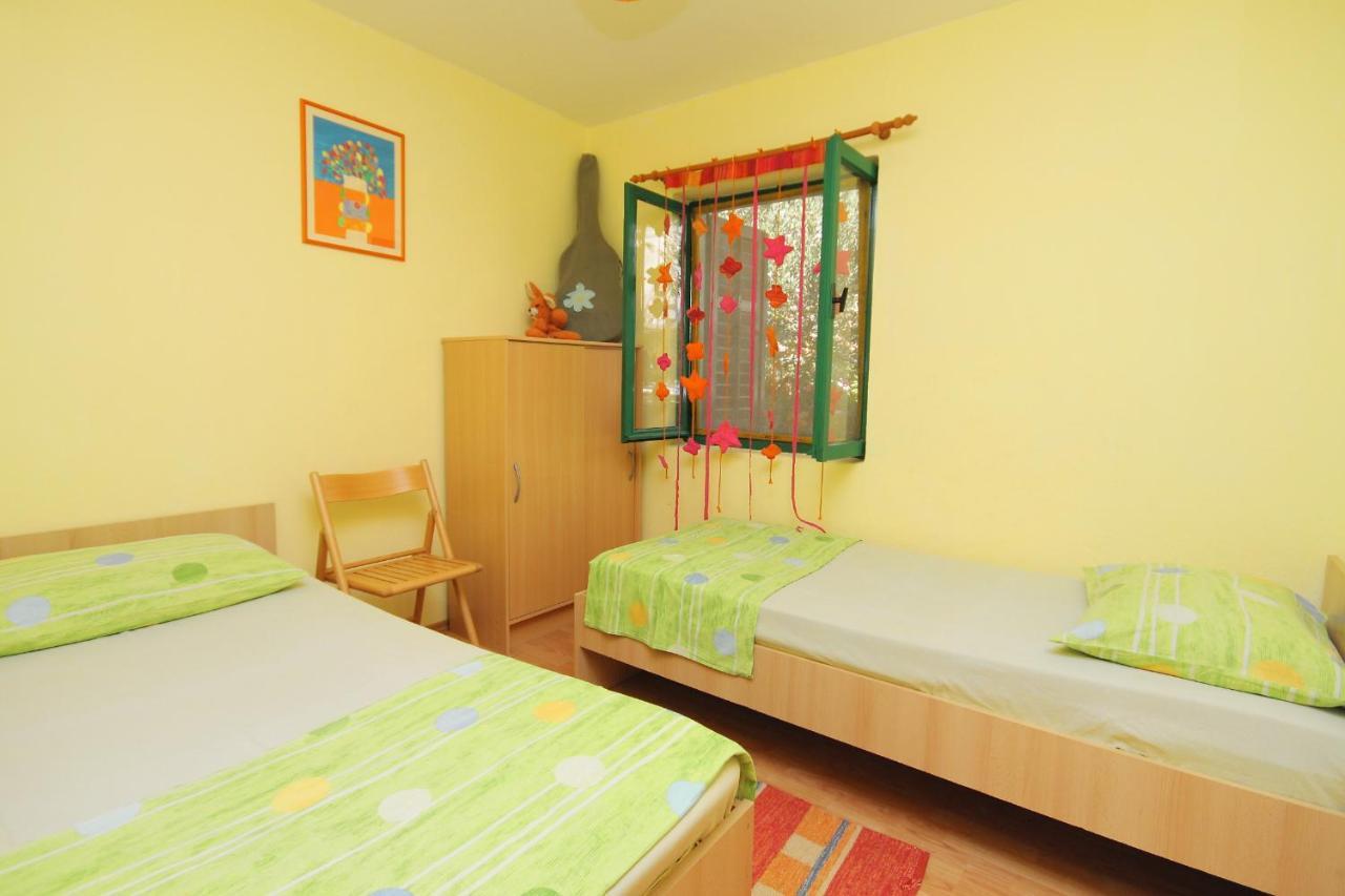 Seaside House For Families With Children Cove Tvrdni Dolac, Hvar - 2057 Gdinj Luaran gambar